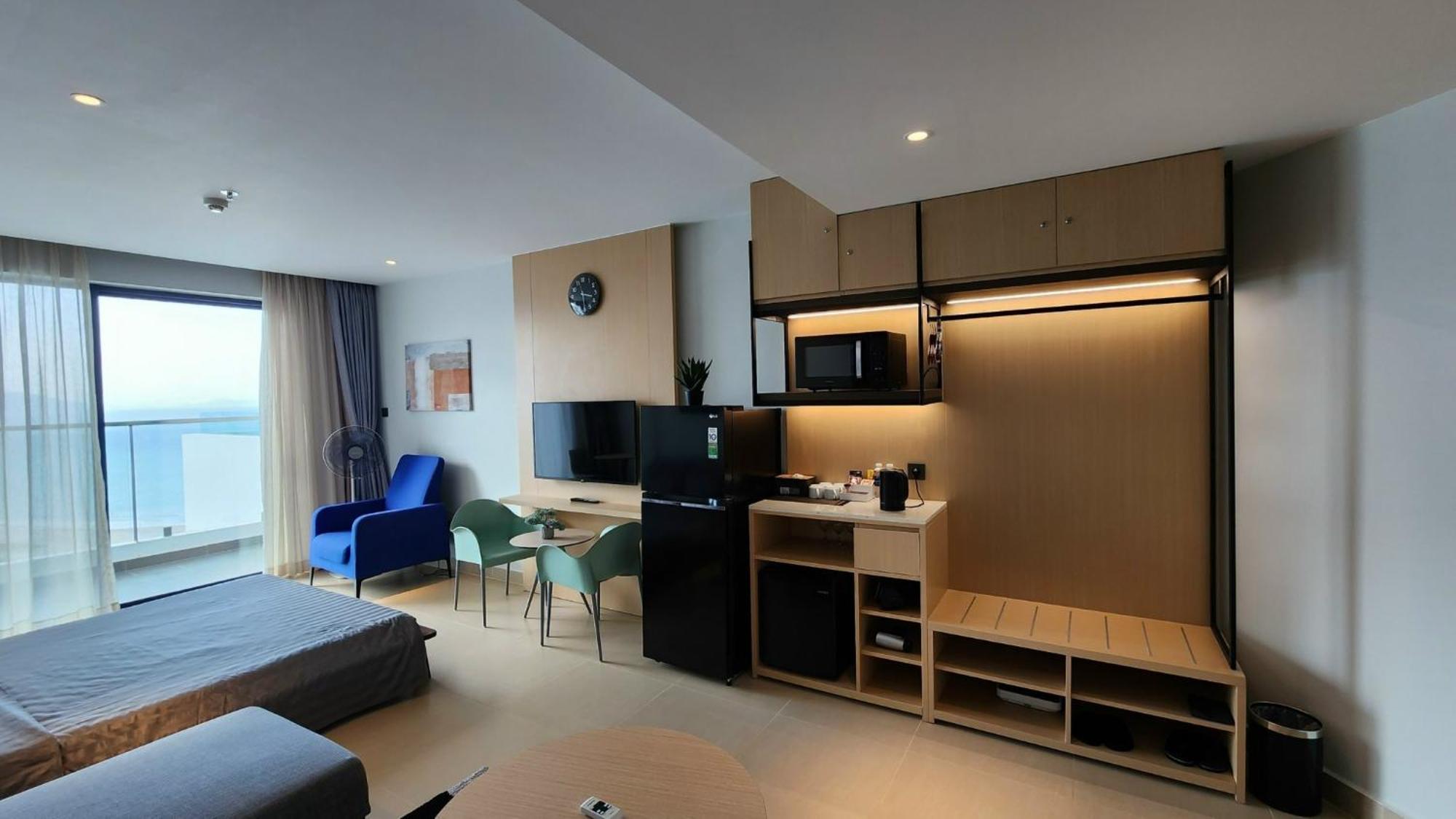 Arena Cam Ranh Beach Resort Mieu Ong Exterior photo